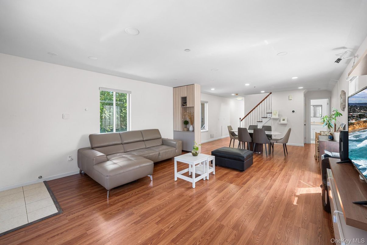 Dining room, Interior, Living room, Recessed Lighting, Wood Texture Flooring