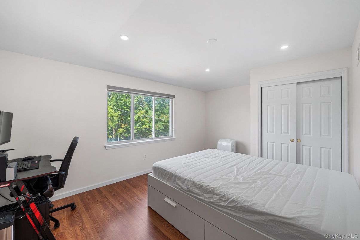 Bedroom, Home Office, Interior, Recessed Lighting, Wood Texture Flooring