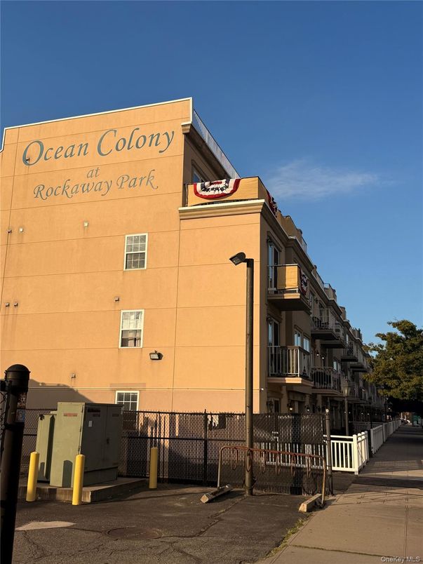 Exterior, Facade, Condo Building