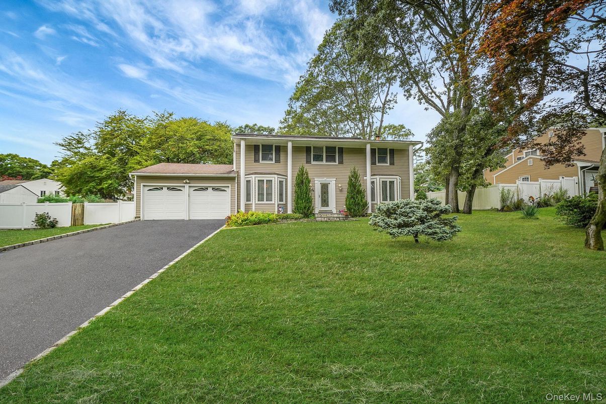 Attached, Backyard, Exterior, Facade, Georgian