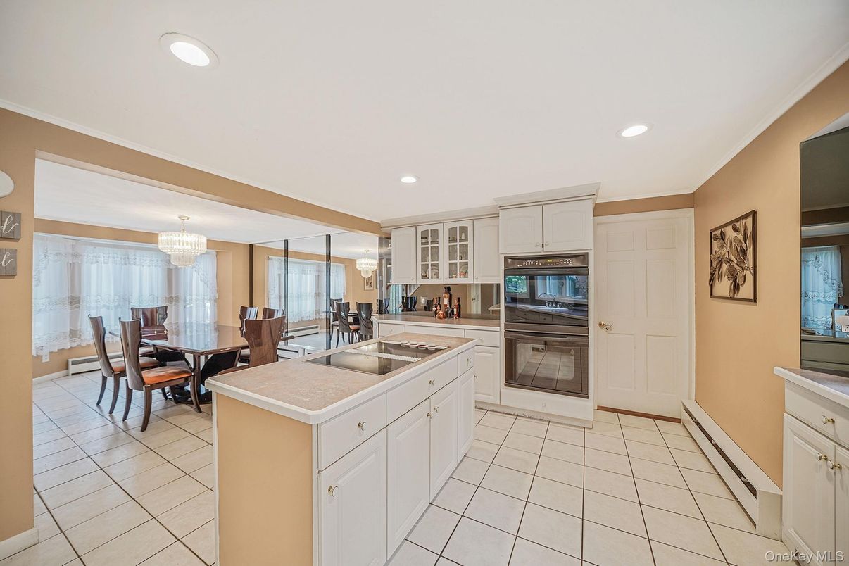 Chandelier, Dining room, Interior, Kitchen, Recessed Lighting