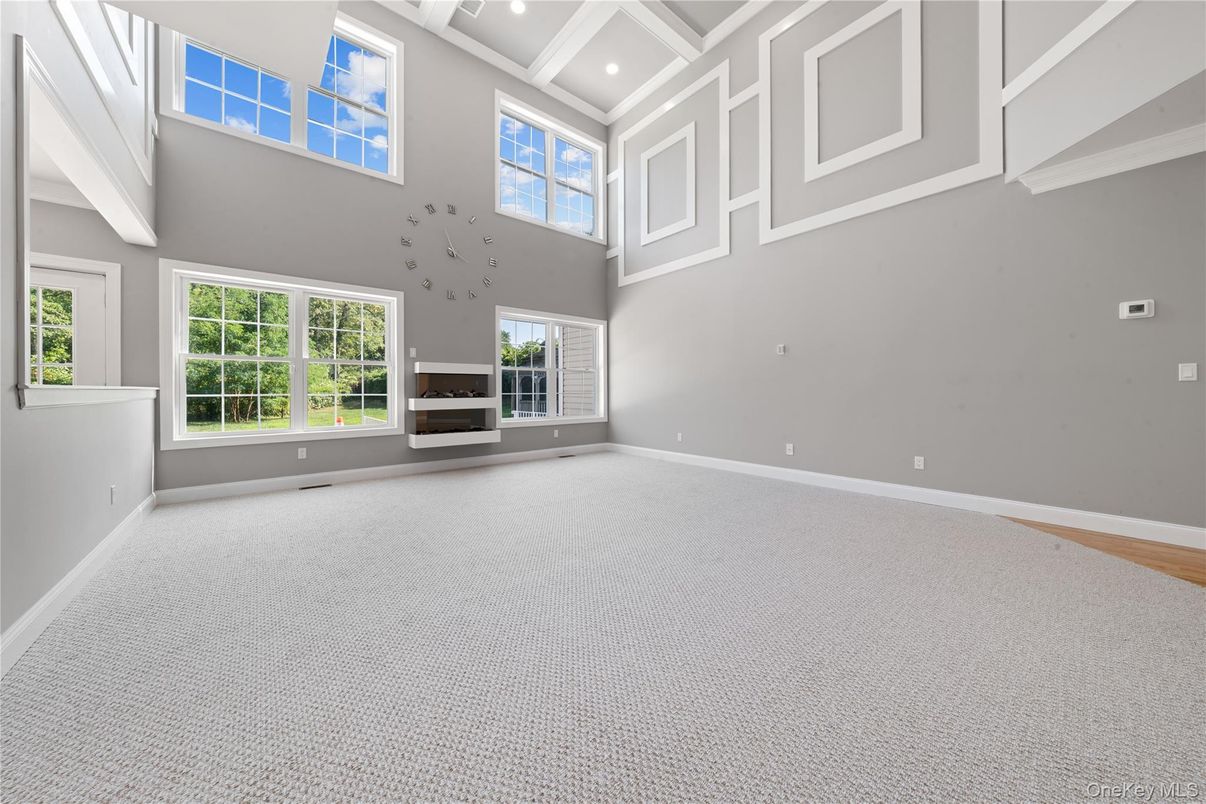 Empty room, Interior, Recessed Lighting