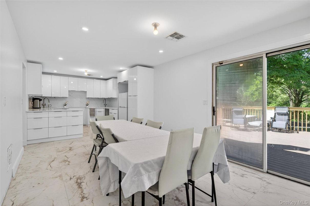 Dining room, Interior, Kitchen, Marble, Recessed Lighting
