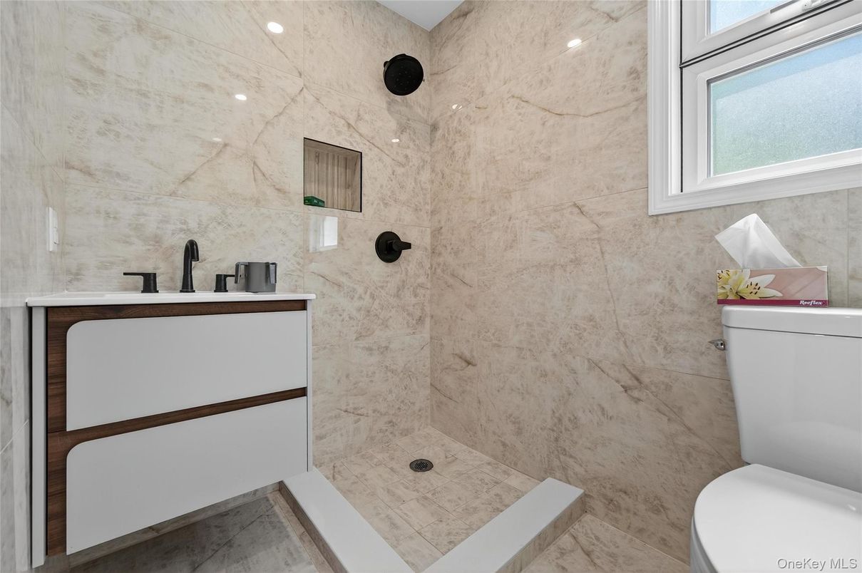 Bathroom, Interior, Marble Walls, Recessed Lighting