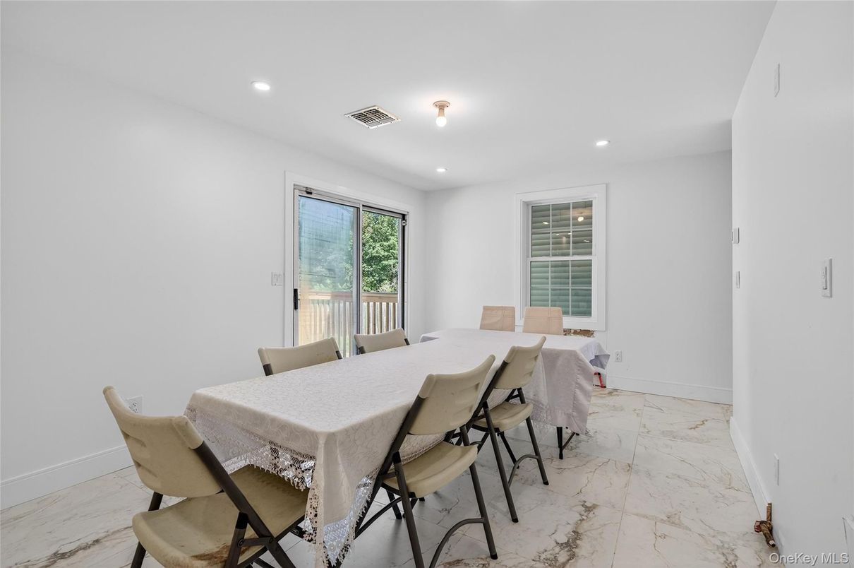 Dining room, Interior, Marble, Recessed Lighting