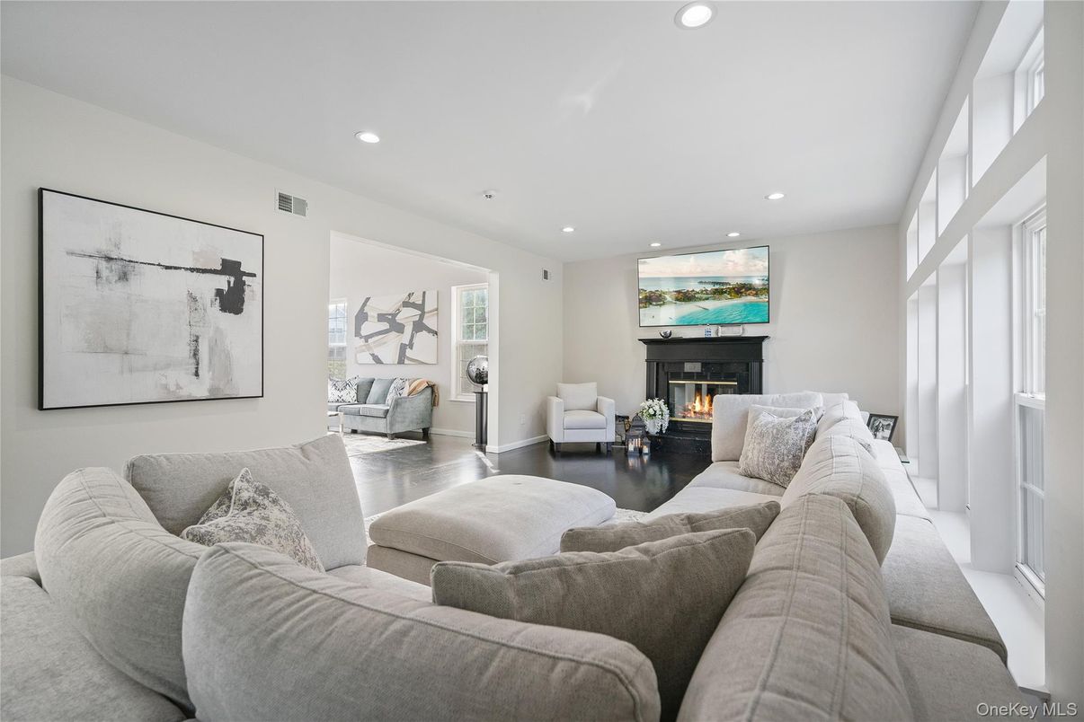 Fireplace, Interior, Living room, Recessed Lighting