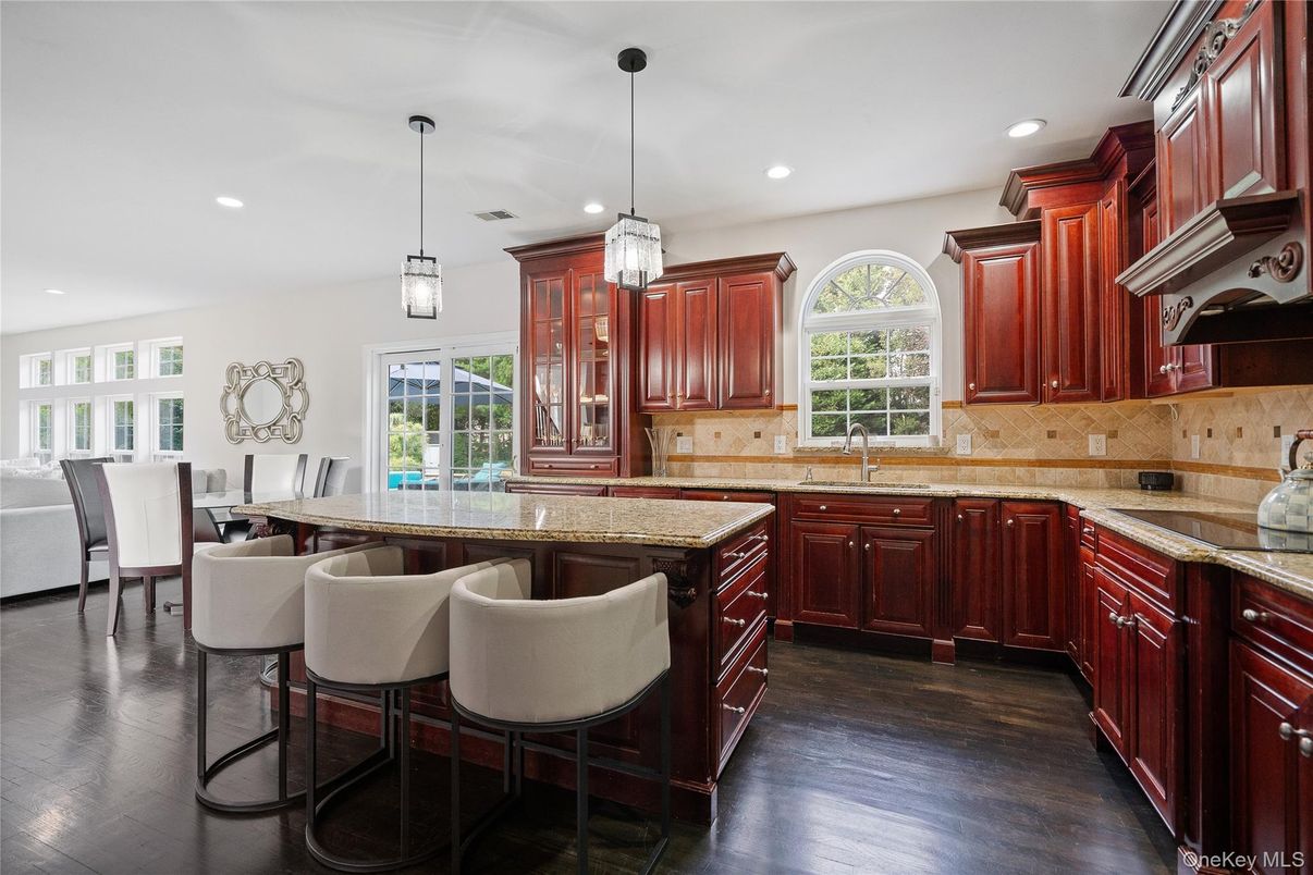 Dining room, Interior, Kitchen, Pendant Lights, Recessed Lighting, Wood Texture Flooring