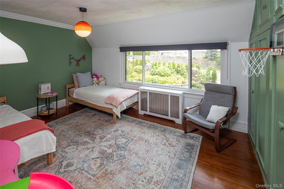 Bedroom, Interior, Pendant Lights, Wood Texture Flooring