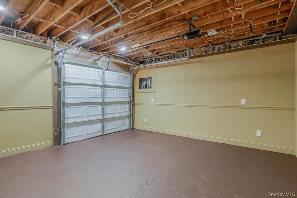 Garage, Interior, Wooden Beams, Wooden Ceilings