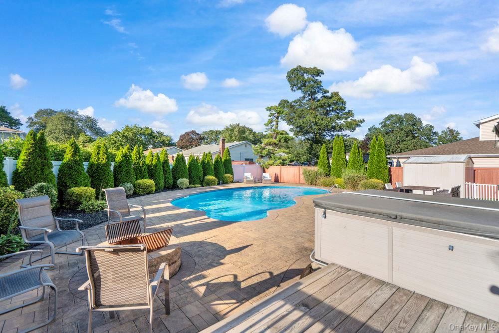 Exterior, Hot Tub, Pool