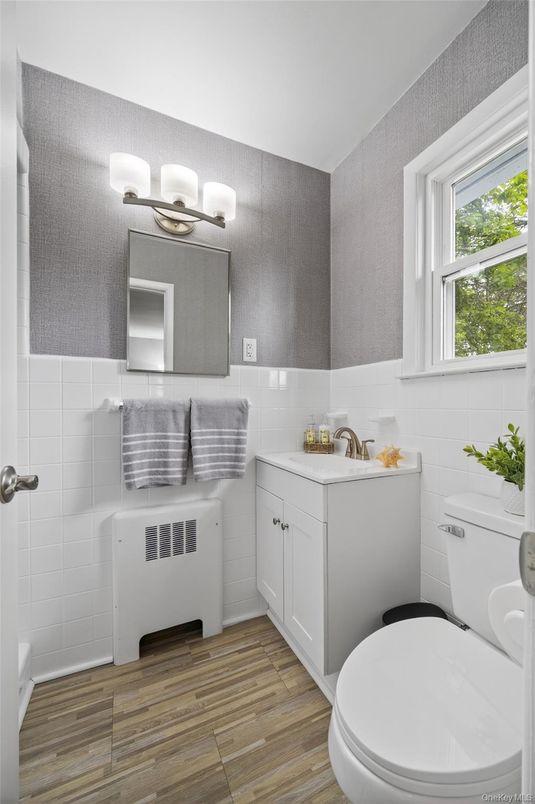 Bathroom, Interior, Wood Texture Flooring