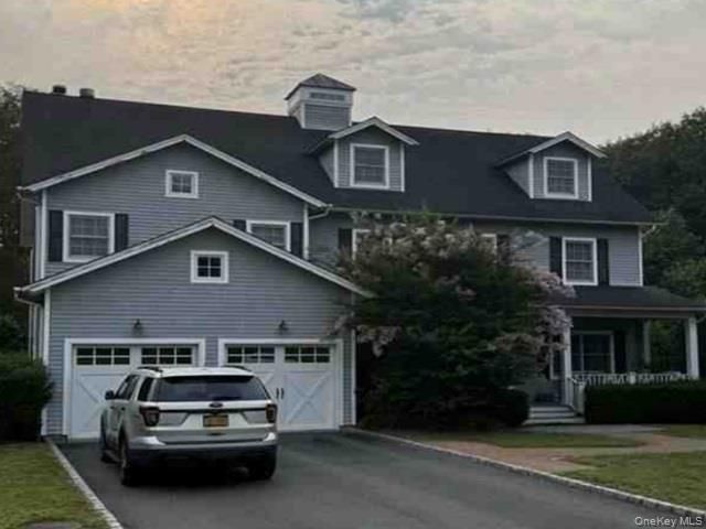 Attached, Exterior, Facade, American Craftsman
