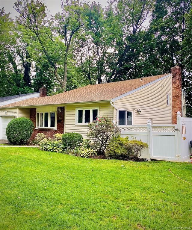 Attached, Backyard, Exterior, Facade, Brick Facade, Ranch