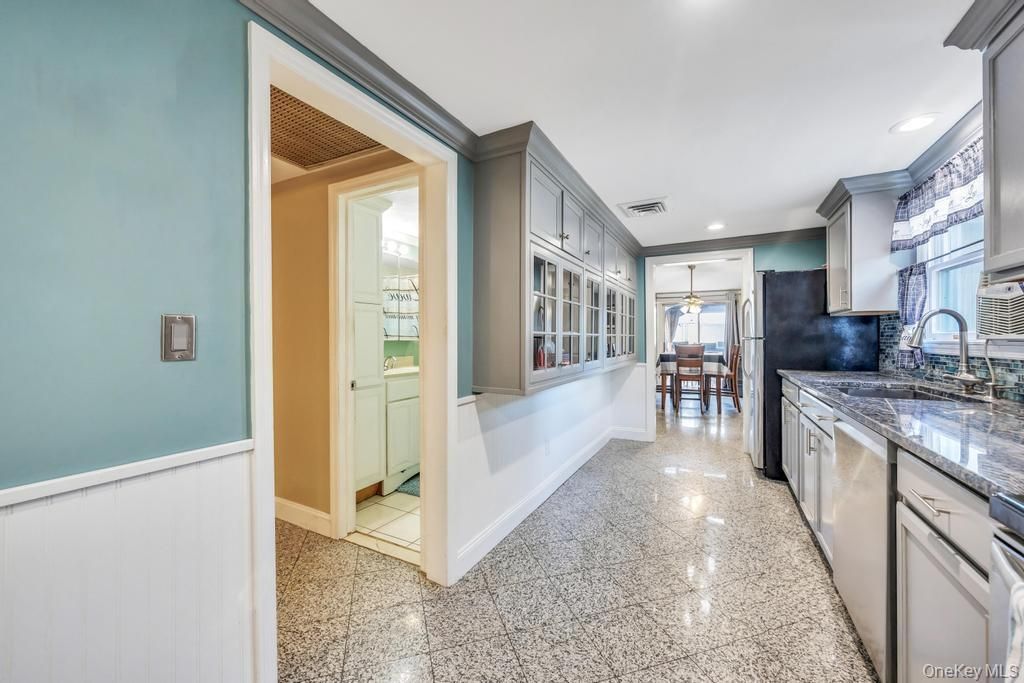 Dining room, Interior, Kitchen, Recessed Lighting