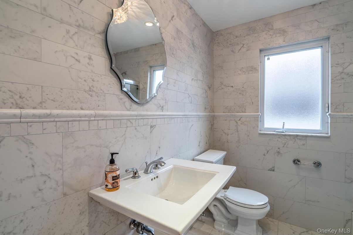 Bathroom, Interior, Marble Walls, Recessed Lighting