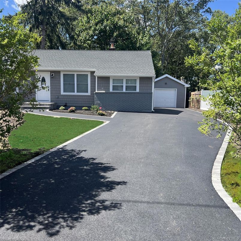 Detached Garage, Exterior, Facade, Cape Cod