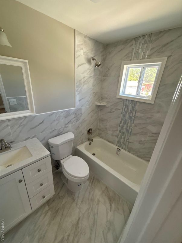 Bathroom, Interior, Marble, Marble Walls