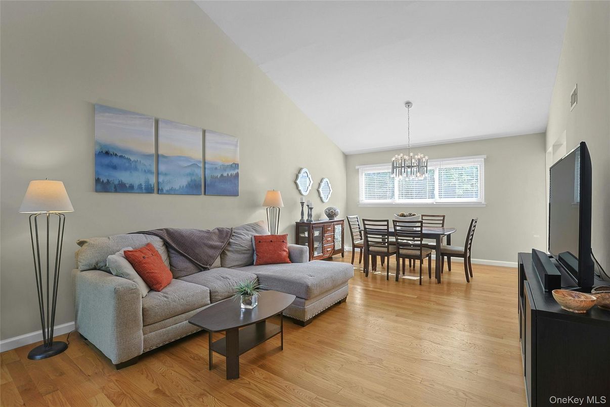 Chandelier, Dining room, Interior, Living room, Wood Texture Flooring