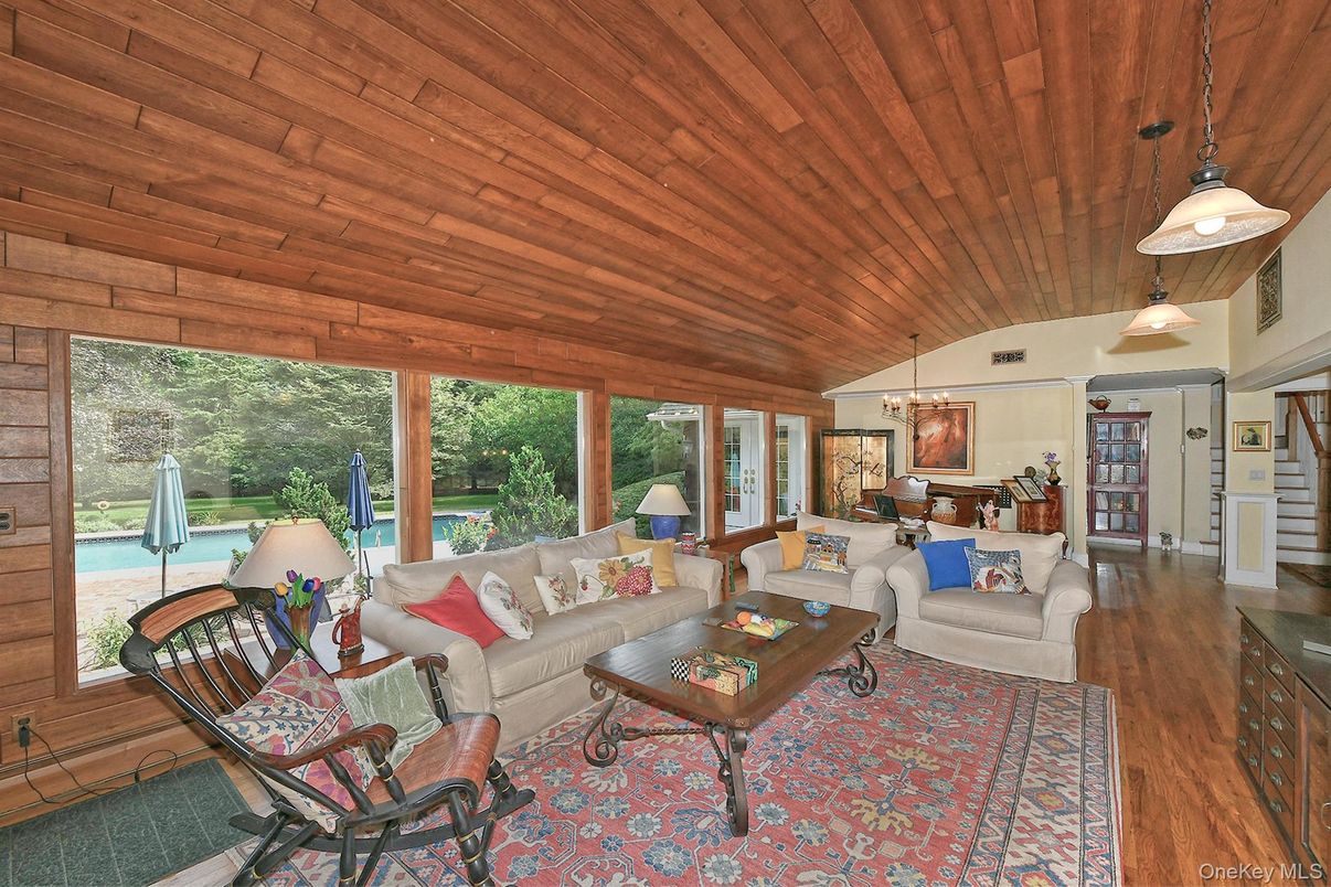 Dining room, Interior, Living room, Pendant Lights, Wooden Ceilings, Wood Texture Flooring