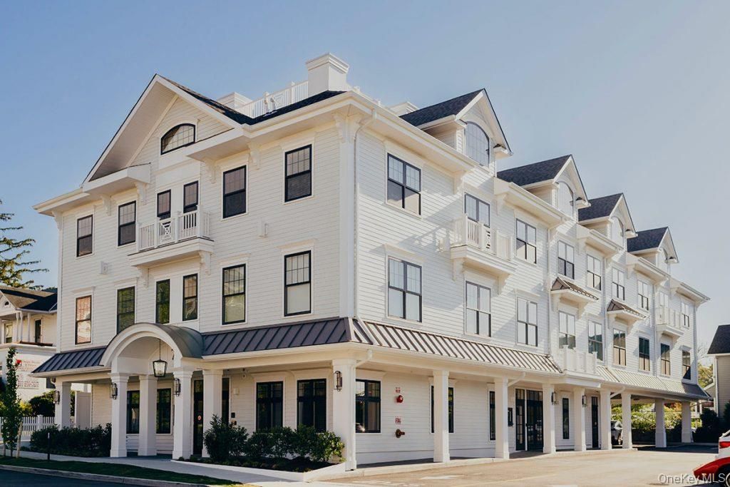 Exterior, Facade, Farmhouse