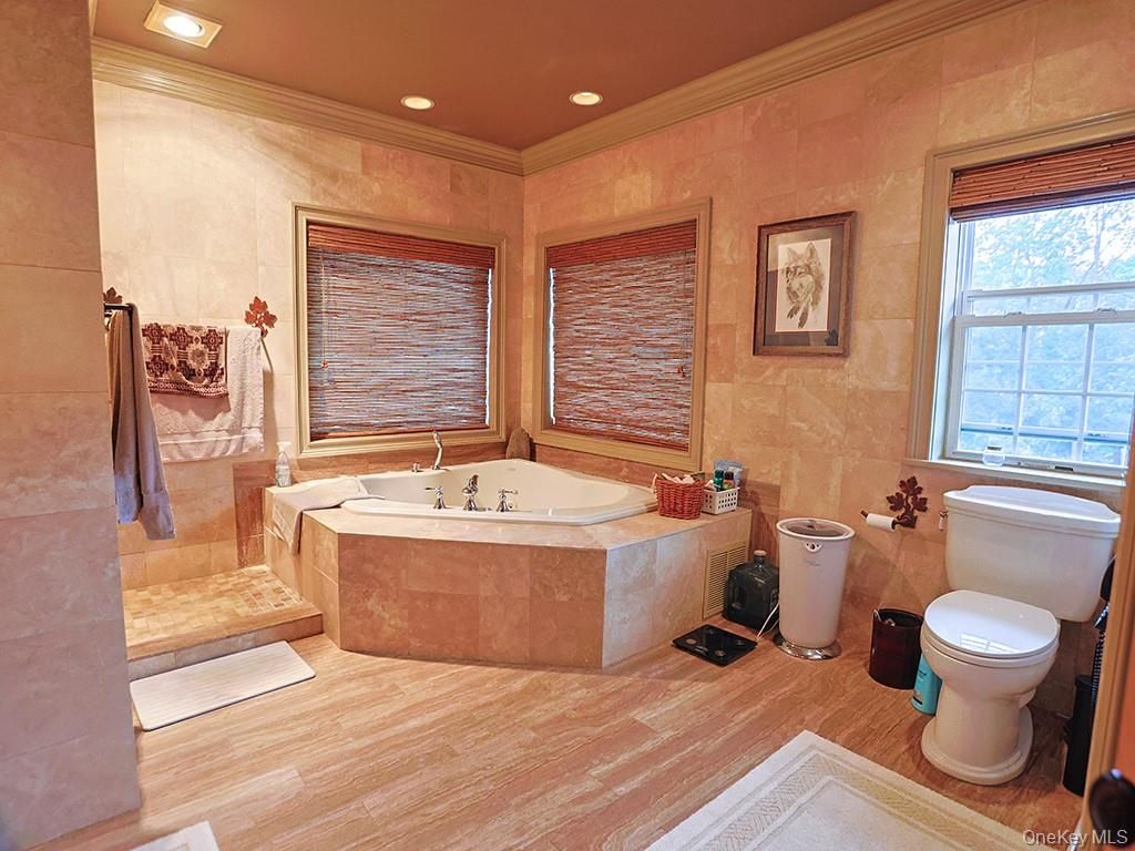 Bathroom, Interior, Recessed Lighting, Wood Texture Flooring