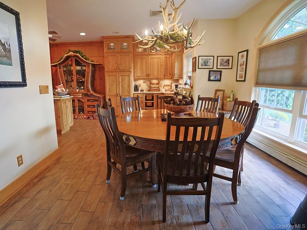 Chandelier, Dining room, Interior, Kitchen, Recessed Lighting, Wood Texture Flooring