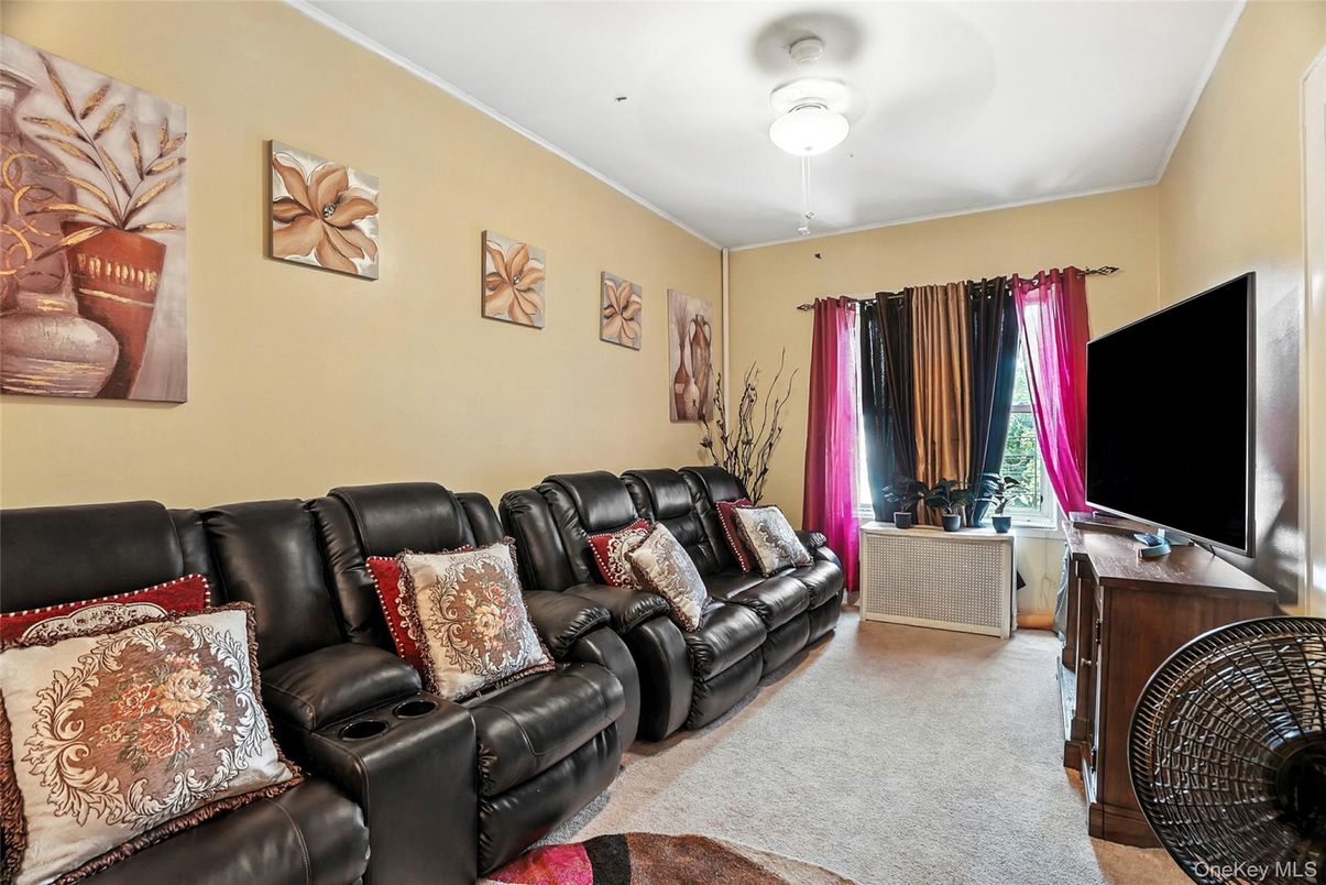 Home Theatre Room, Interior