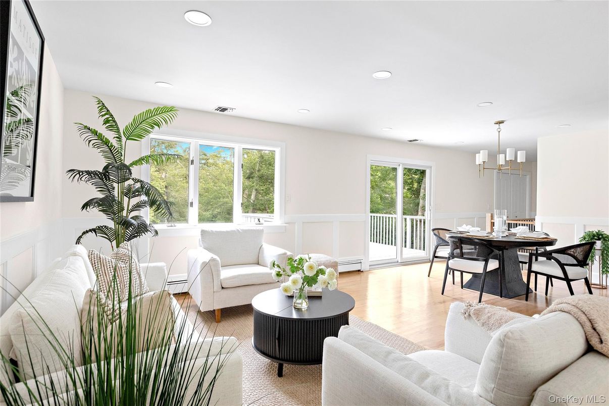 Chandelier, Dining room, Interior, Living room, Pendant Lights, Recessed Lighting, Wood Texture Flooring