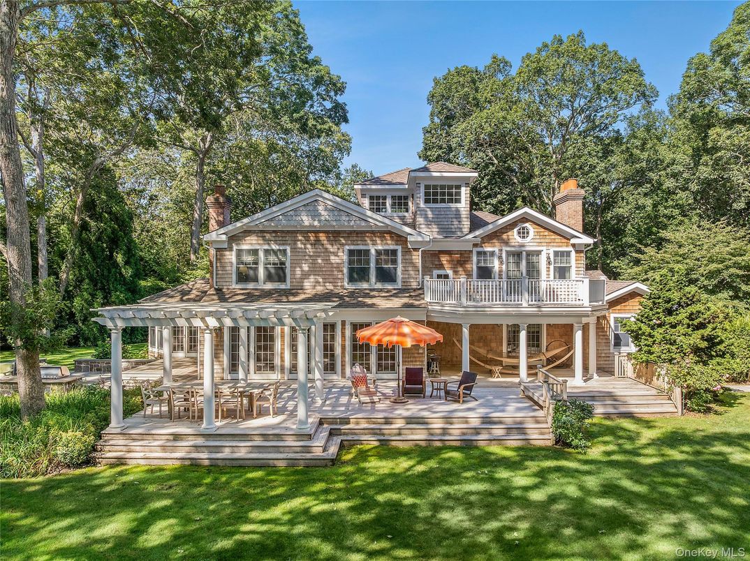 Backyard, Exterior, Facade, Queen Anne Victorian