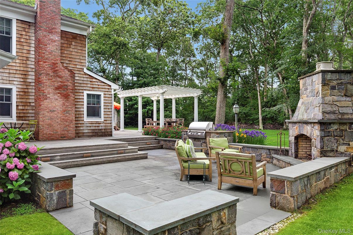 Exterior, Fireplace