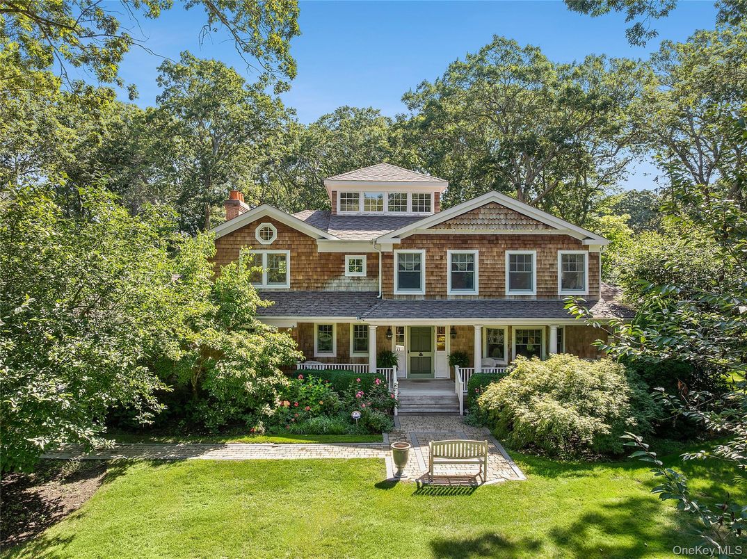Backyard, Exterior, Facade, Queen Anne Victorian