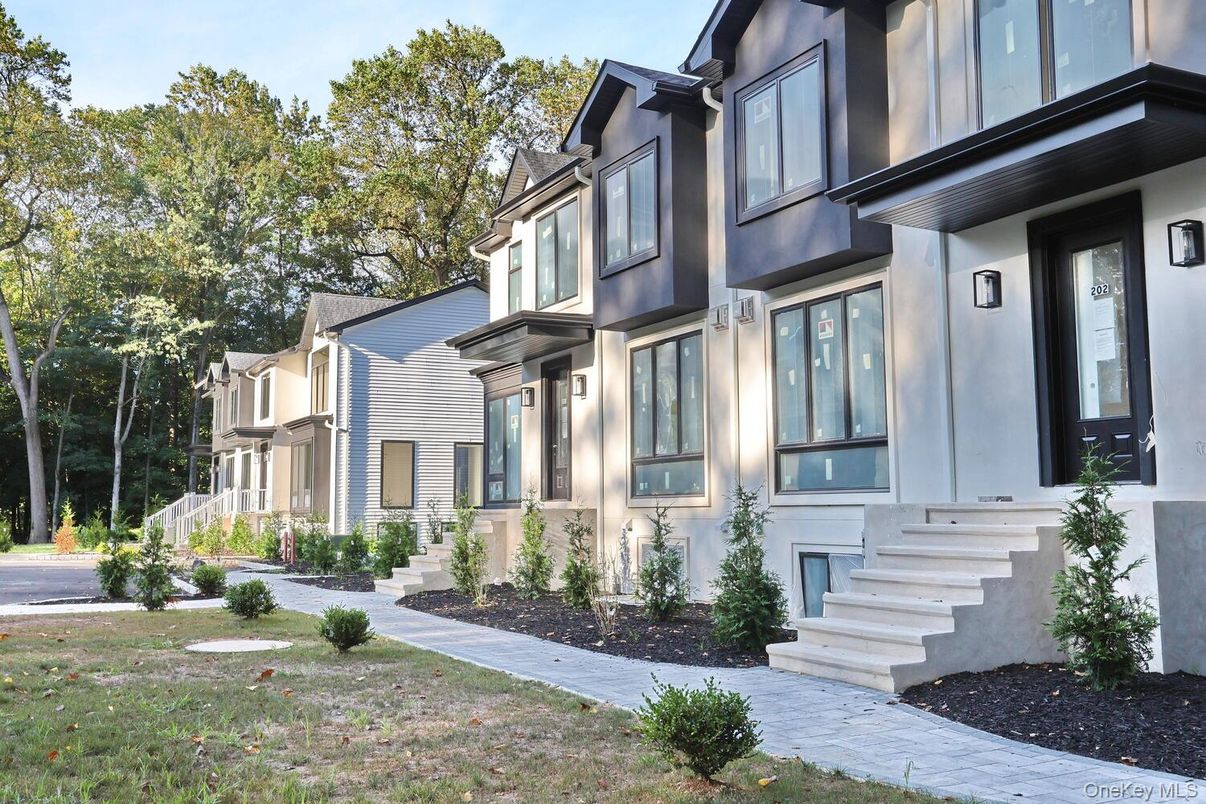 Backyard, Exterior, Facade, Brownstone