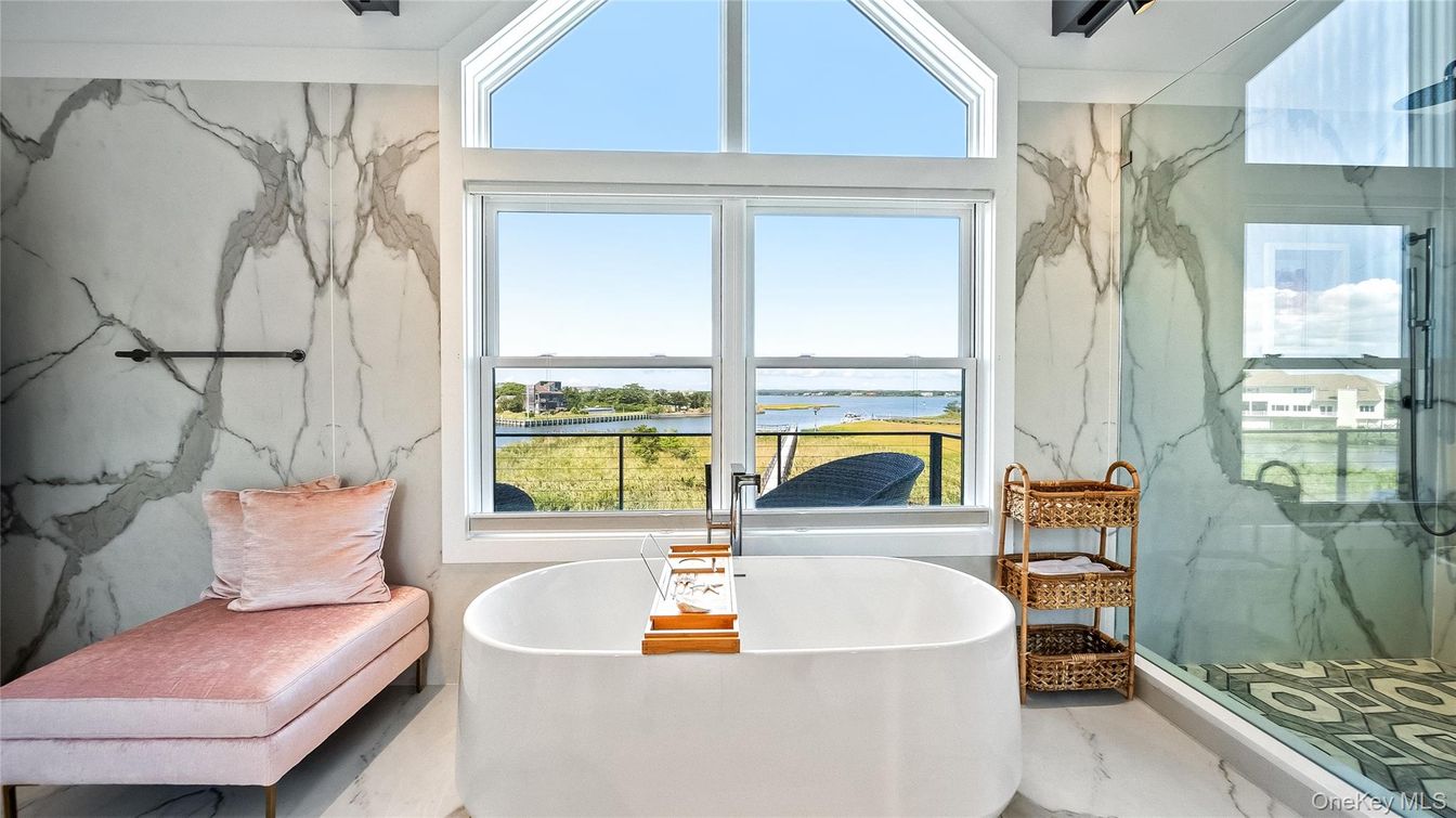 Bathroom, Free Standing Baths, Interior, Marble, Marble Walls, Water