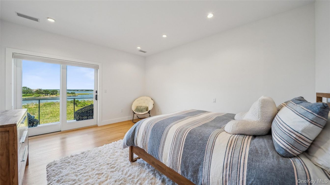 Bedroom, Interior, Recessed Lighting, Water, Wood Texture Flooring