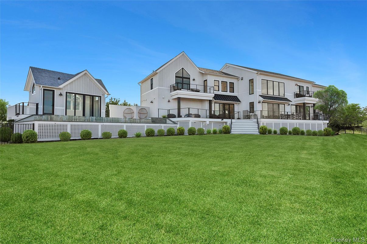 Backyard, Exterior, Facade, Farmhouse
