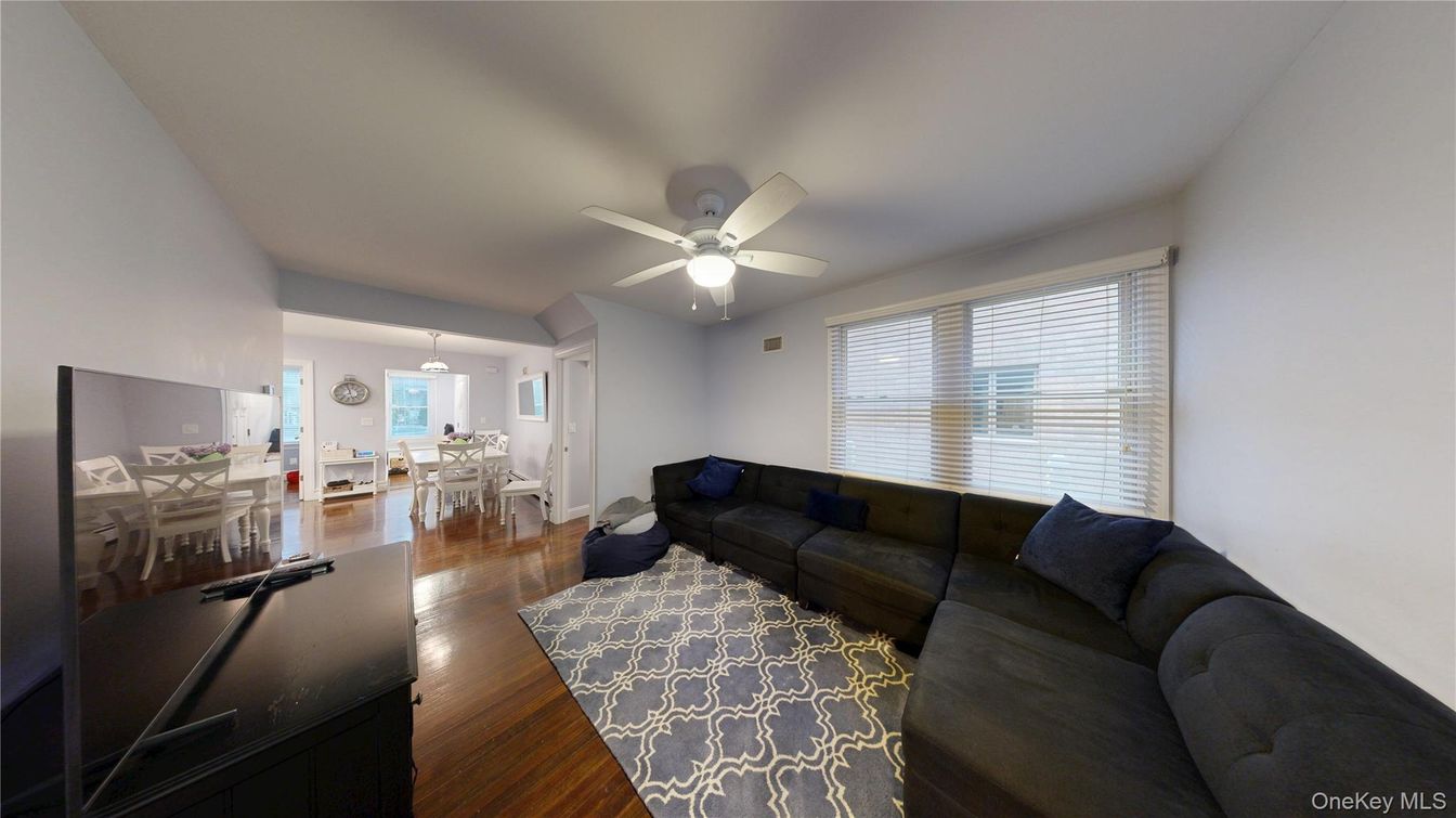 Dining room, Interior, Living room, Pendant Lights, Wood Texture Flooring