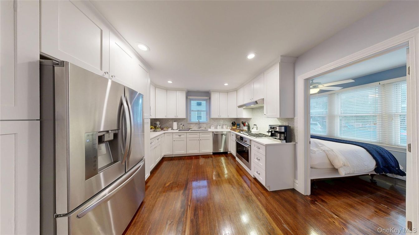 Bedroom, Interior, Kitchen, Recessed Lighting, Stainless Steel Appliances, Wood Texture Flooring