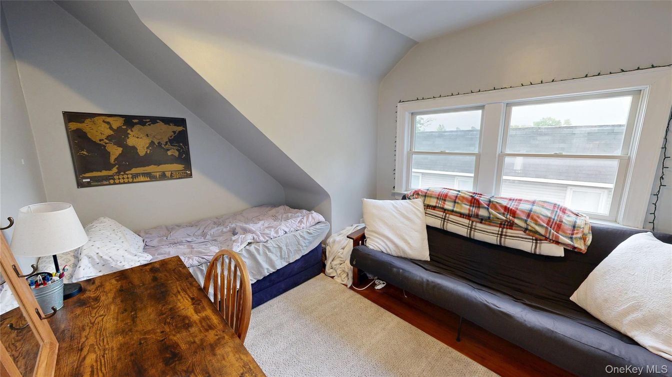 Bedroom, Interior, Water