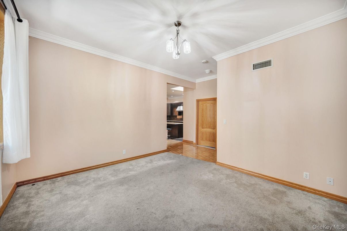 Empty room, Interior, Pendant Lights