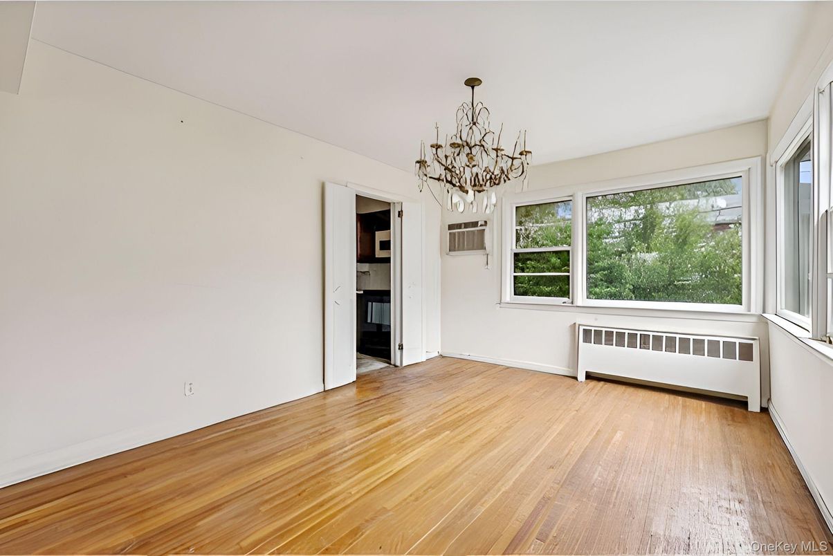 Chandelier, Empty room, Interior, Wood Texture Flooring