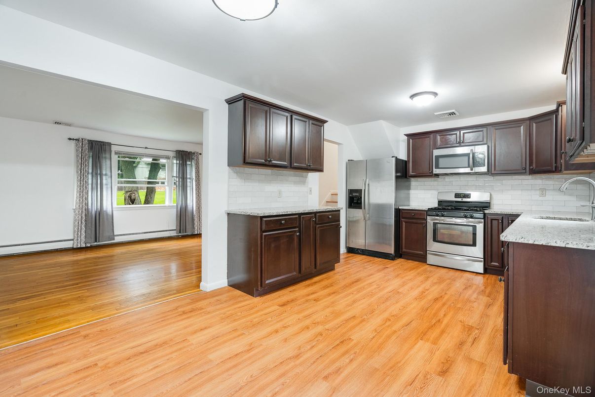 Interior, Kitchen, Stainless Steel Appliances, Wood Texture Flooring