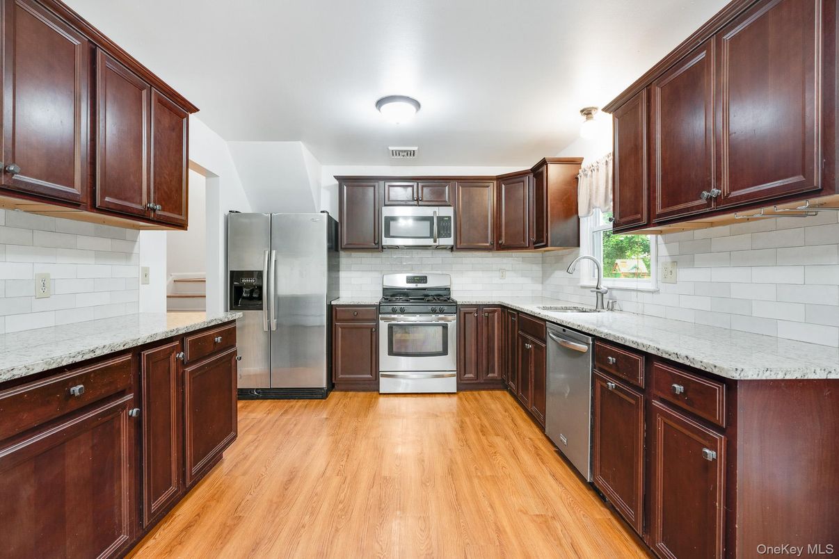 Interior, Kitchen, Stainless Steel Appliances, Wood Texture Flooring