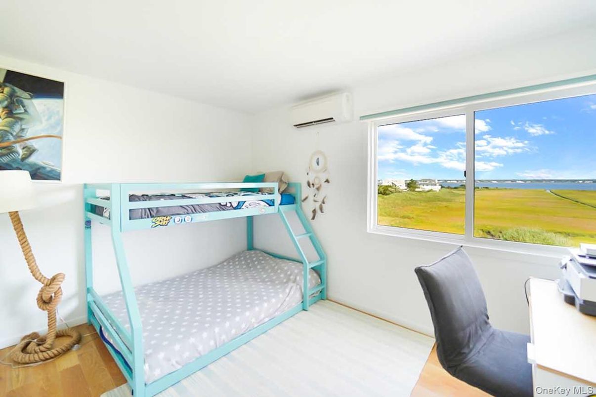 Bedroom, Interior, Water