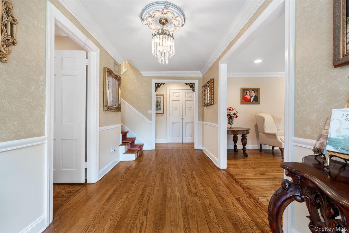 Chandelier, Interior, Recessed Lighting, Wood Texture Flooring