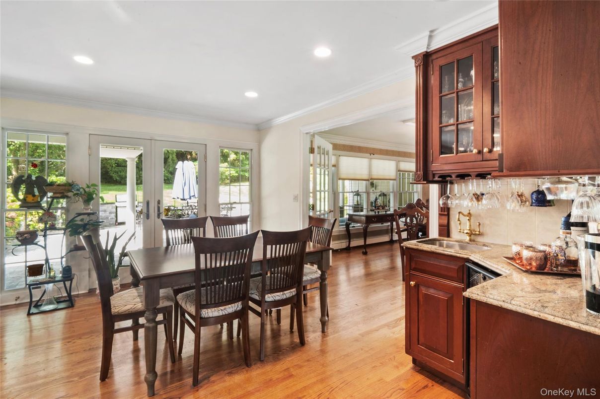 Dining room, Interior, Kitchen, Recessed Lighting, Wood Texture Flooring