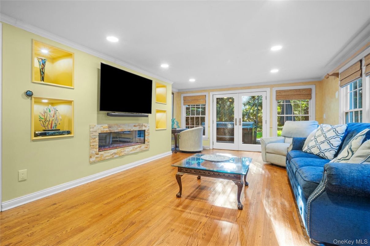 Fireplace, Interior, Living room, Recessed Lighting, Wood Texture Flooring