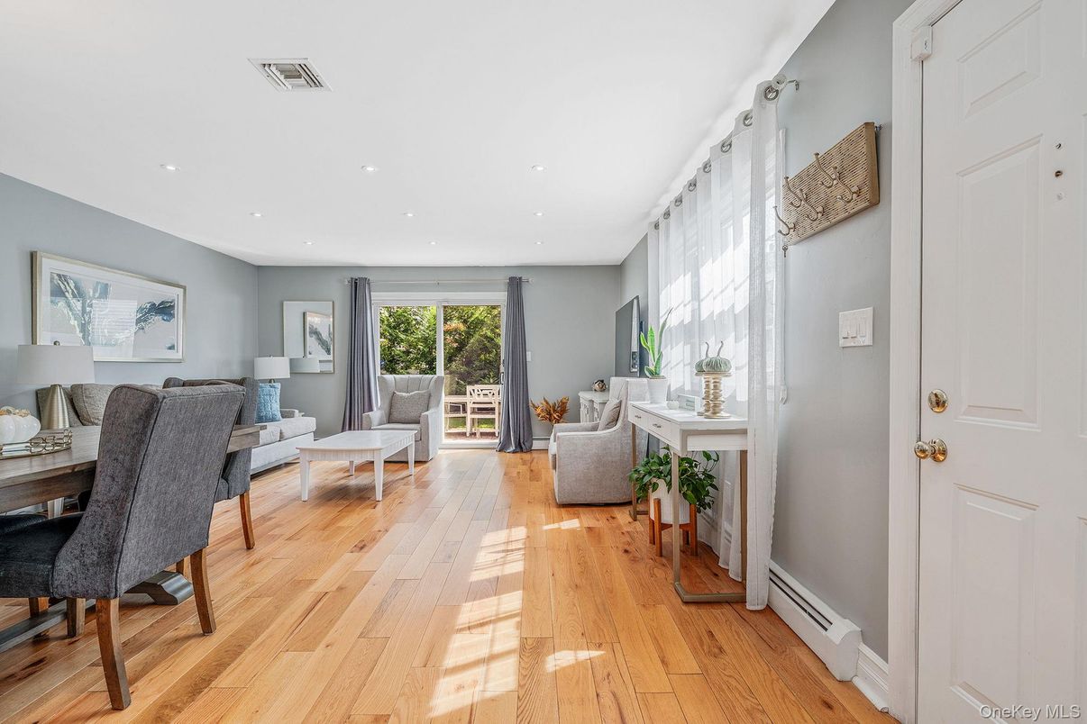 Home Office, Interior, Living room, Recessed Lighting, Wood Texture Flooring
