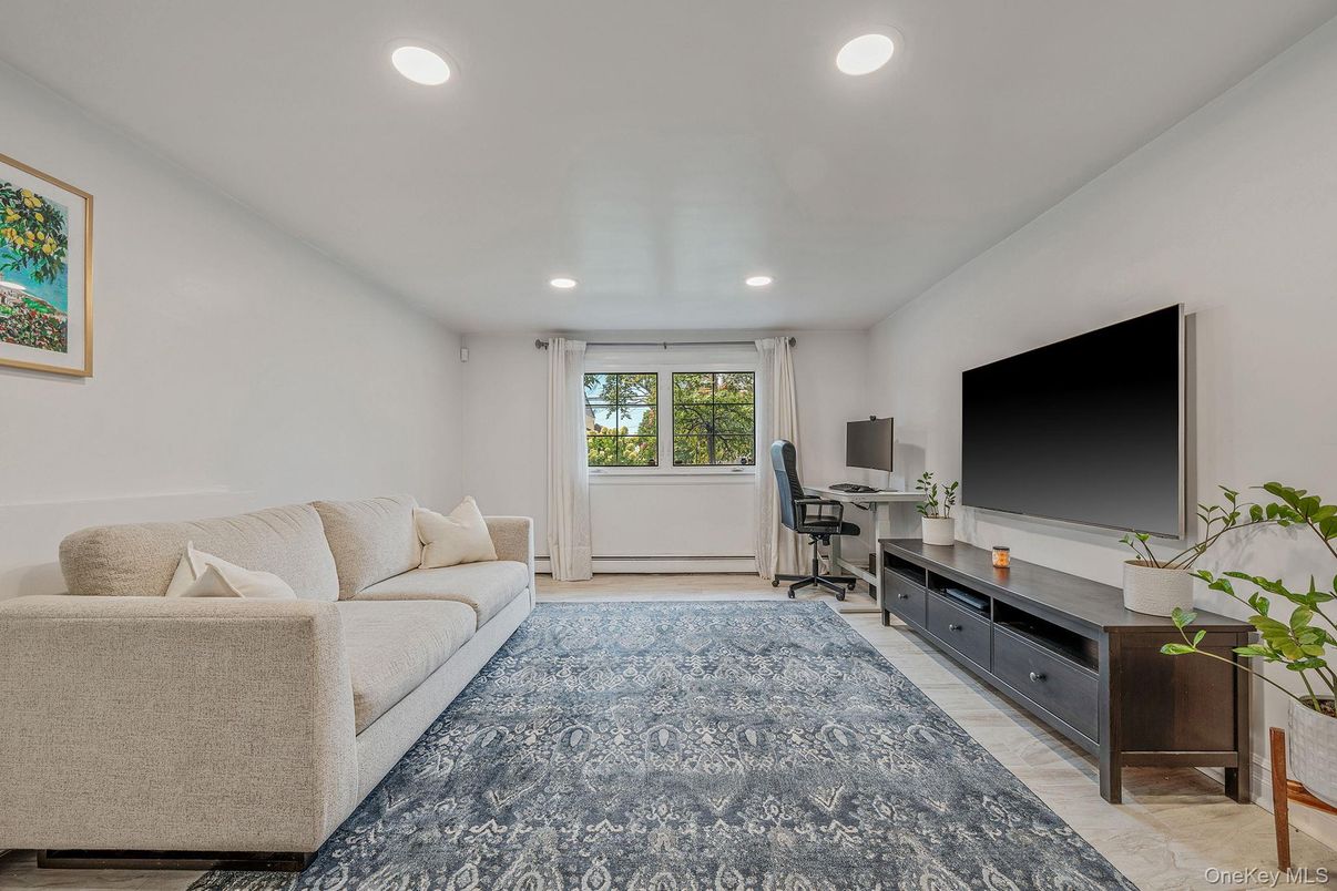 Home Office, Interior, Living room, Recessed Lighting, Wood Texture Flooring