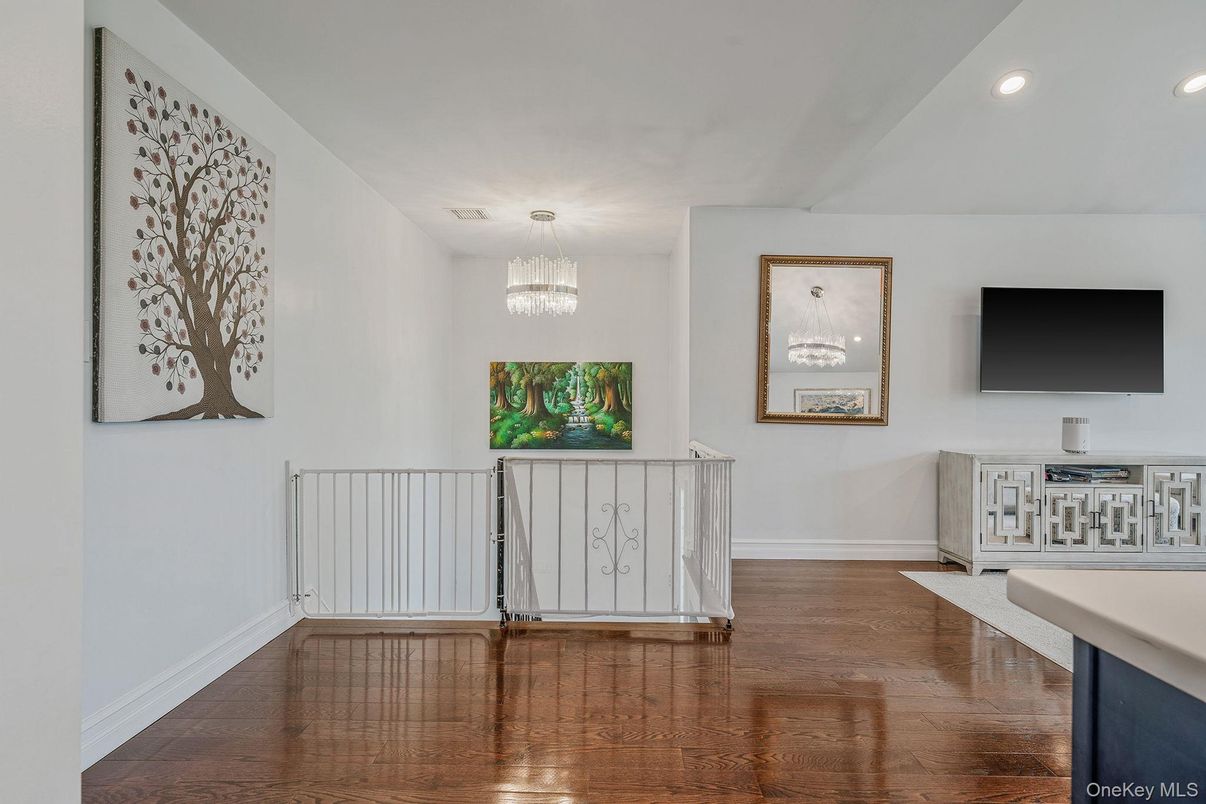 Chandelier, Interior, Recessed Lighting, Wood Texture Flooring
