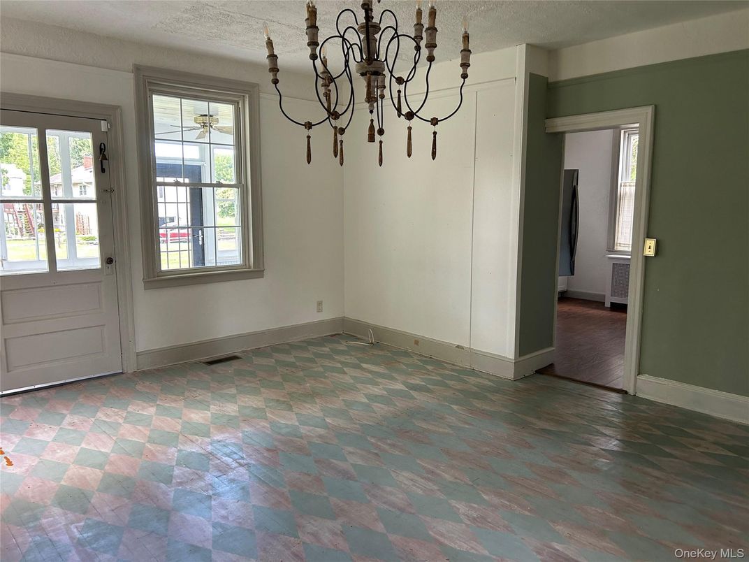 Chandelier, Empty room, Interior